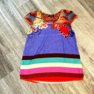 PAPILLON colourful short sleeve blouse top in excellent condition.Pit to pit-18”